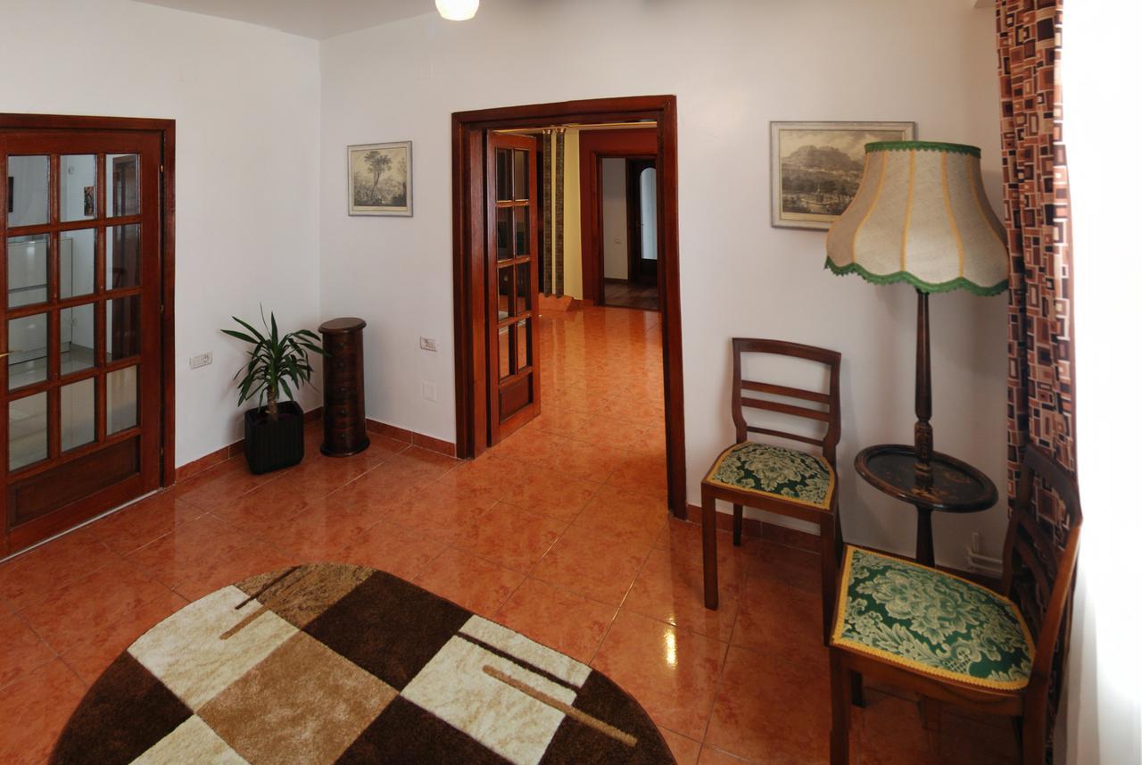Center Apartment