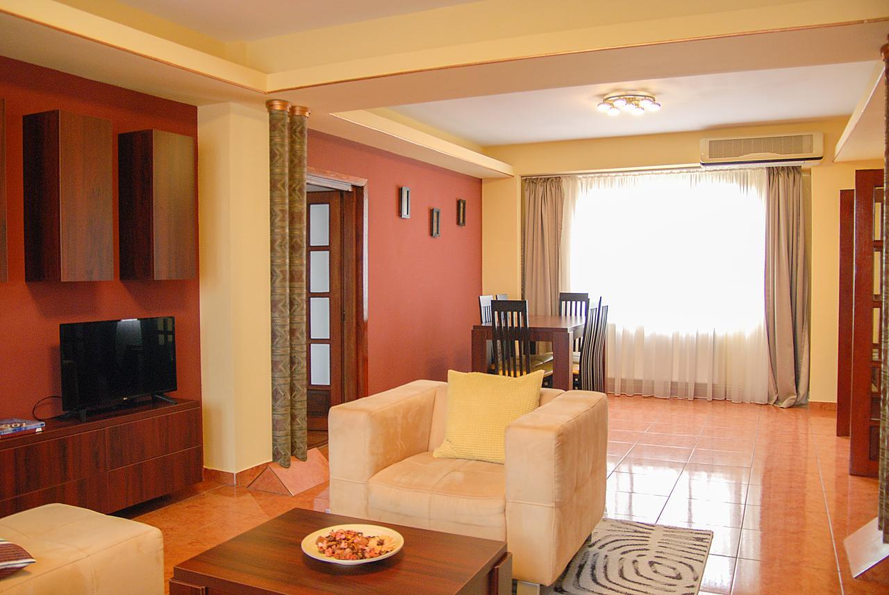 Apartment Center *